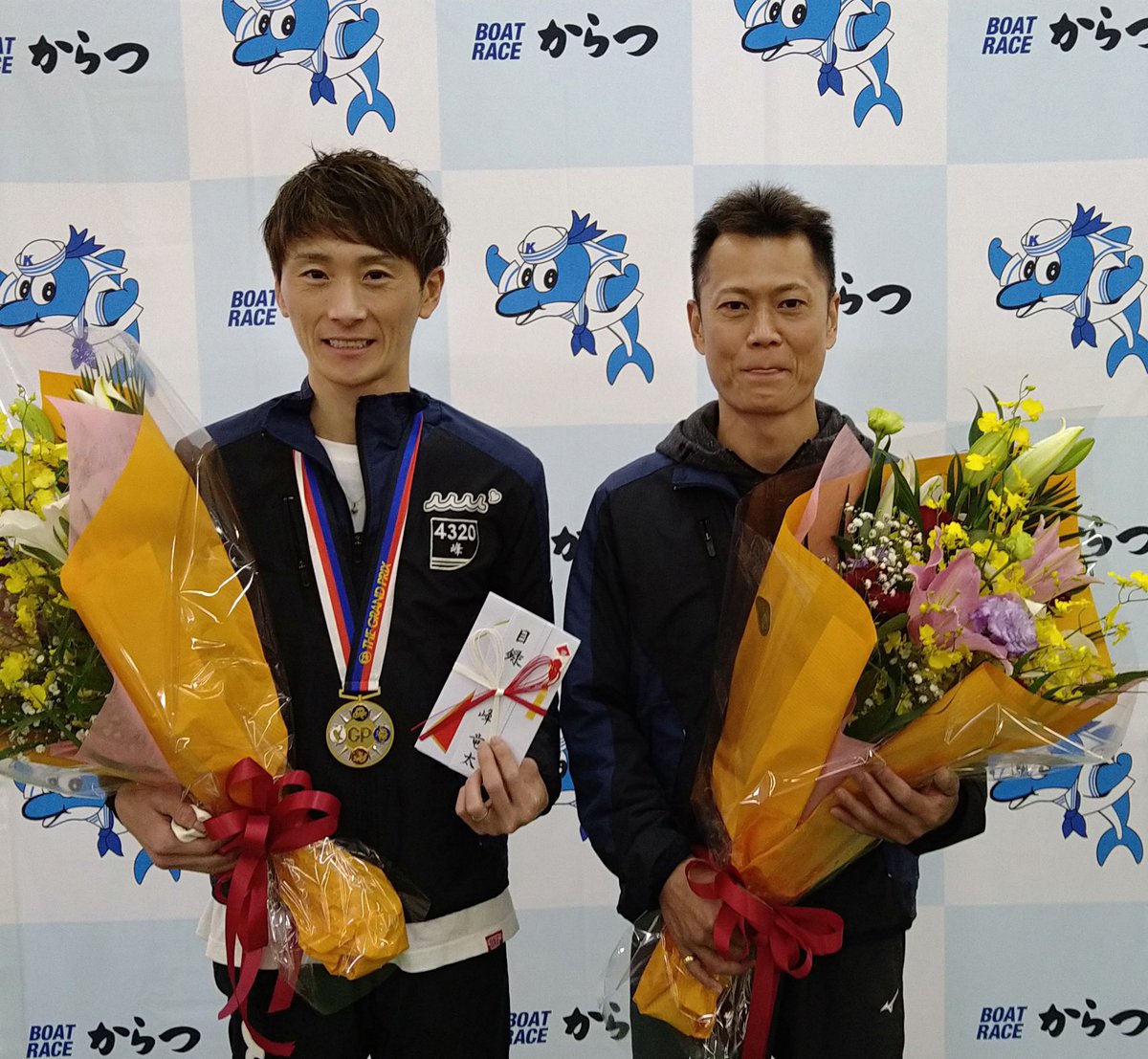 ボートレースからつ 公式 グランプリを優勝した峰竜太選手とグランプリシリーズを優勝した深川真二選手です 明日から開催する 第61回佐賀県選手権 に出場されます 皆さん ご注目ください ボートレースからつ 公式 グランプリを優勝した峰竜太選手とグランプリシリーズを優勝した深川真二選手です 明日から開催する 第61回佐賀県選手権 に出場されます 皆さん ご注目ください