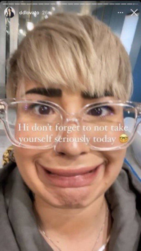 Ep-vQSQWMAAbVP1?format=jpg&name=medium