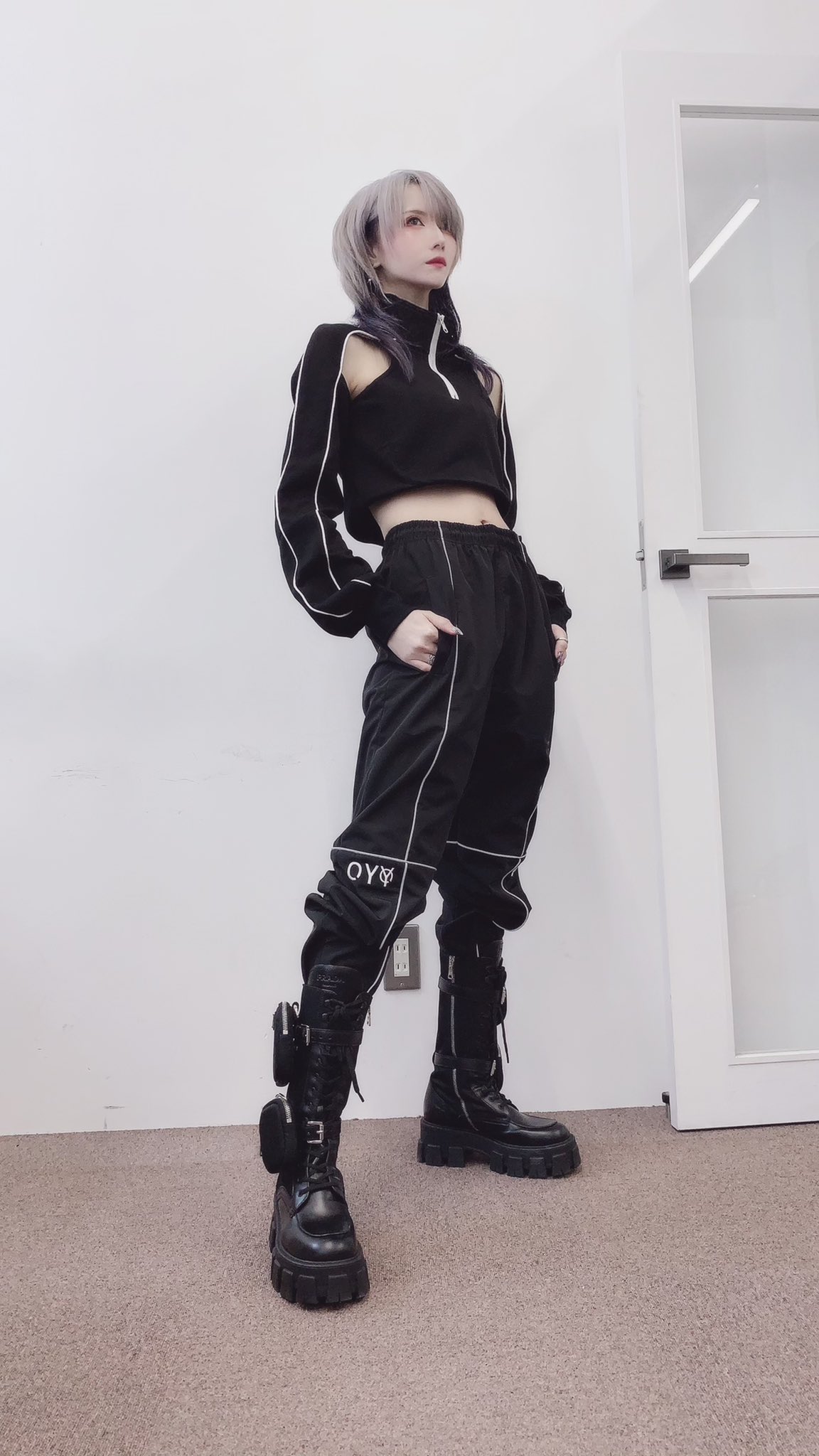 青木志貴 こういう服が好き 普通に普段着 なんだけど着てるとコスプレっぽいって言われるのはどうして 3 ヽ 好きな服を好きに着れるって幸せよなぁ こういう系統のお洋服屋さん知ってる人居たら是非教えてください T Co F9tzexhnr8 Twitter