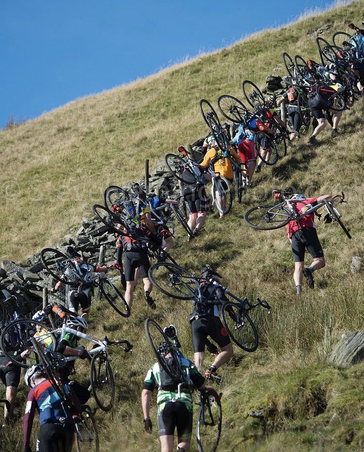 SteveFlemingM9's tweet photo. Simon Fell the first climb in the @3peakscxrace that leads onto Ingleborough summit. #cycling #3peakscyclocross #yorkshiredales #cyclocross #simonfell #cyclingclimbs https://t.co/7wHVhpQrwJ