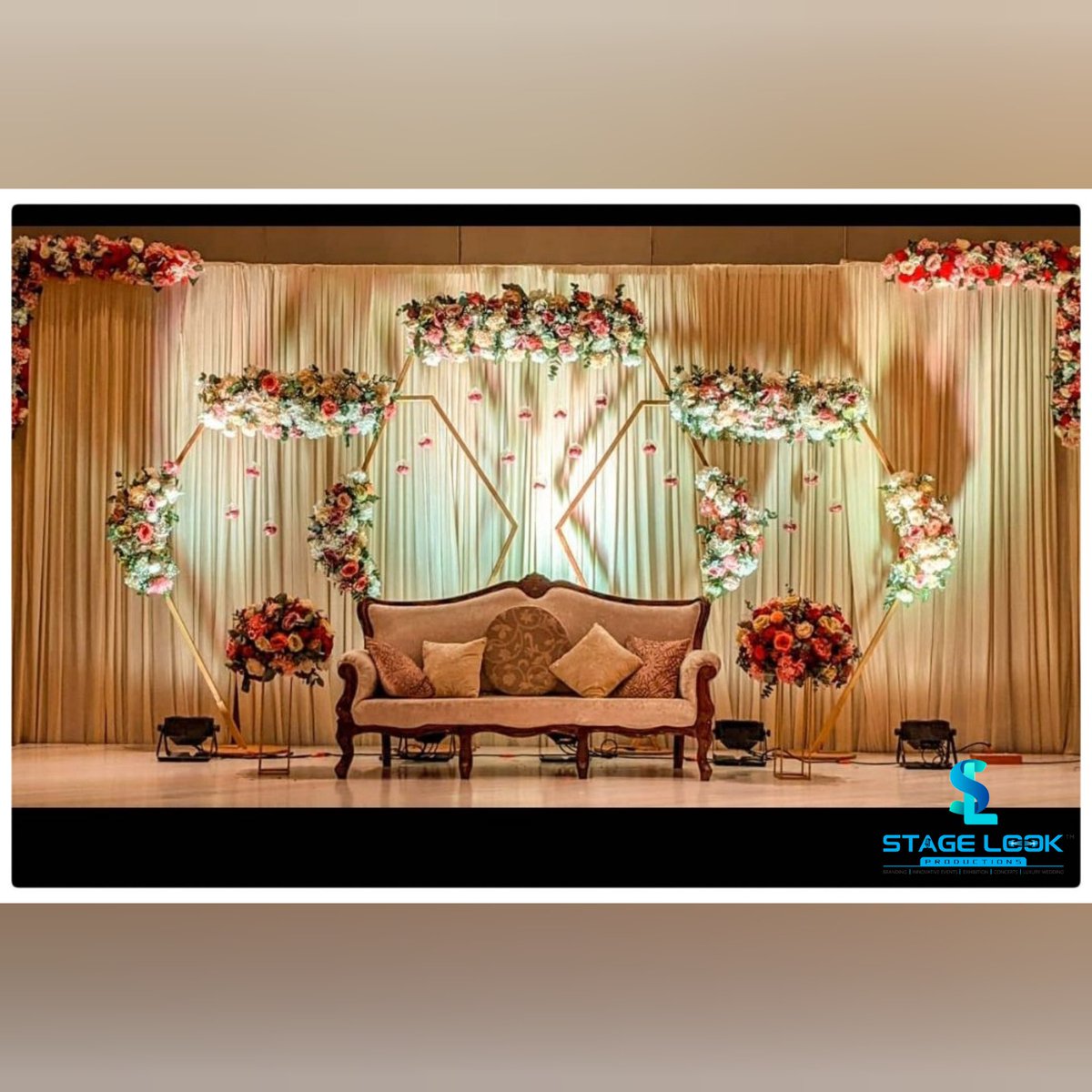 ProductionsLook's tweet image. Event planners In Chennai. 

Contact @9804747377 to get your wedding events booked by us.

stagelookproductions.com

#weddingeventsplanner #weddingeventstyling #weddingeventservice #weddingeventsorganizer #weddingeventspace #weddingeventsbyartitudes #weddingeventsolo #eventmanagem
