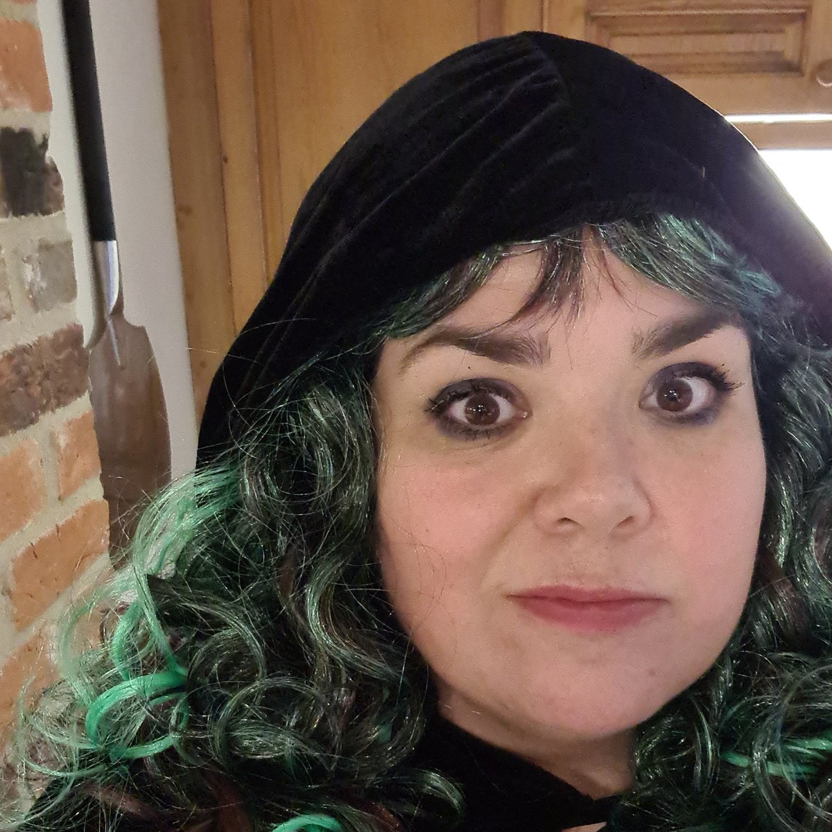 CarolineESmith's tweet photo. #NewProfilePic https://t.co/3StniJB7BW