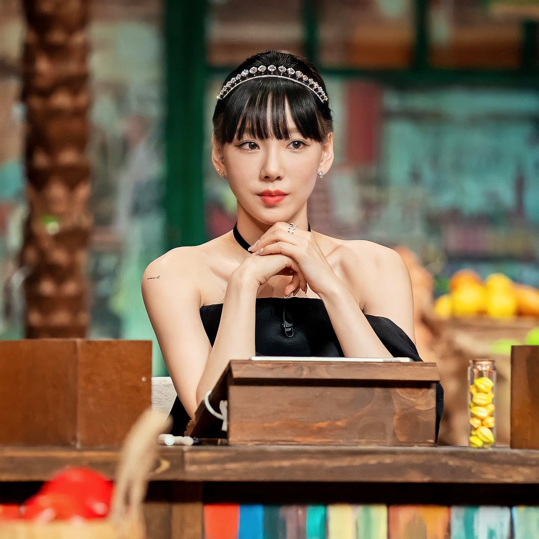 kimtaenos's tweet photo. ⚫️

#태연 #TAEYEON https://t.co/bGNlM7qM4s