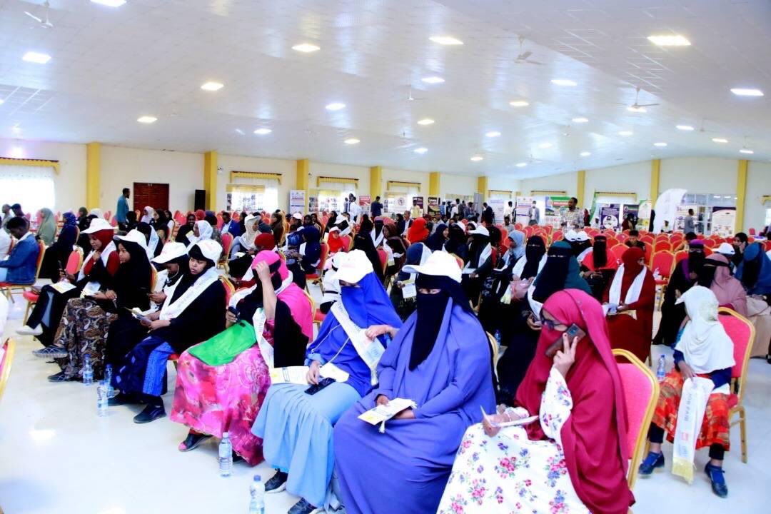 cabdirashed's tweet photo. Together with our International and local partners, #MESAF kicked of Somaliland’s National Job Fair 2020. #SLJOBFAIR2020 is a platform where employers & job seekers exchange market information, create an avenue for networking between them https://t.co/3bjVAXXr5w