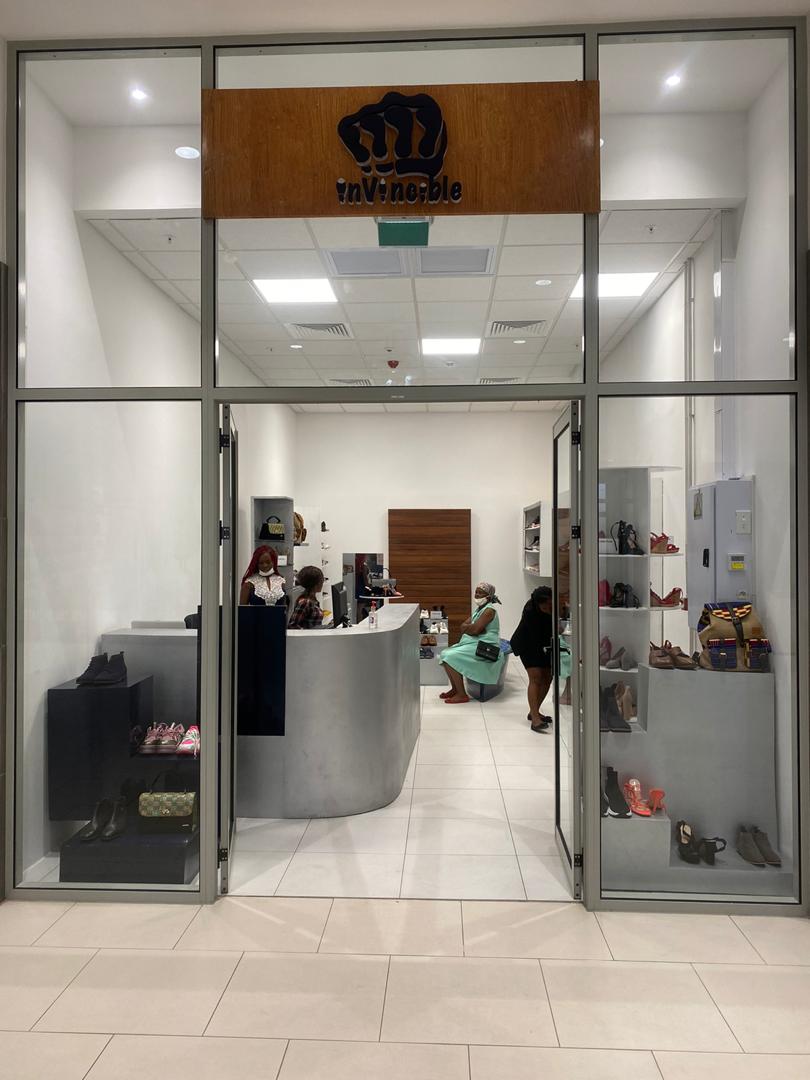 Douala Grand Mall tweet media