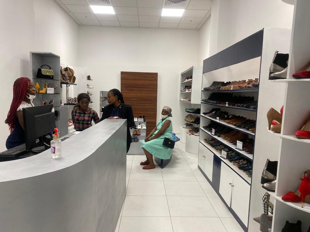 Douala Grand Mall tweet media