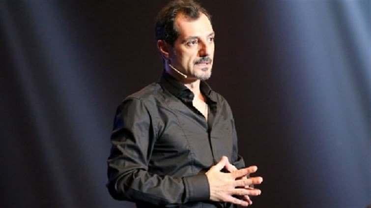 عادل كرم يتحدث للمرة الاولى عن إبنه وعدد زيجاته ويختار هذا الإسم لإبنته المنتظرة