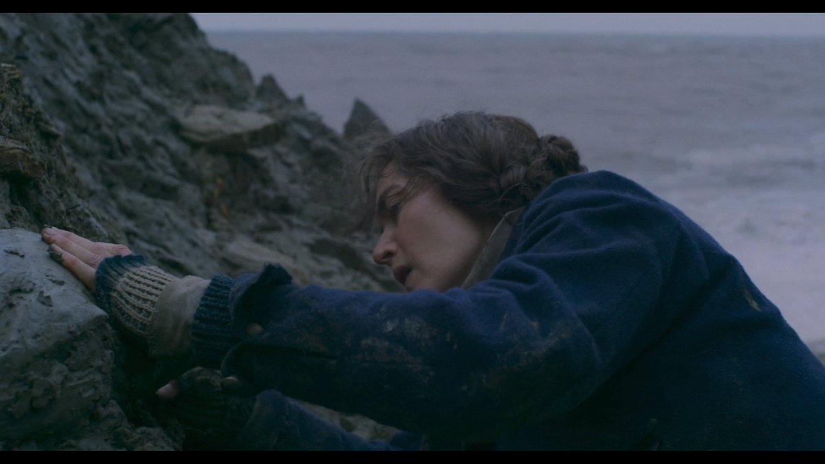 On the elements in  #Ammonite, Francis Lee  @strawhousefilms: "I am obsessed by gender & class & landscape." Visiting Lyme Regis, he was struck by its danger. He wanted to explore "landscape's effect on a character. How that might make her & form her both emotionally & physically."