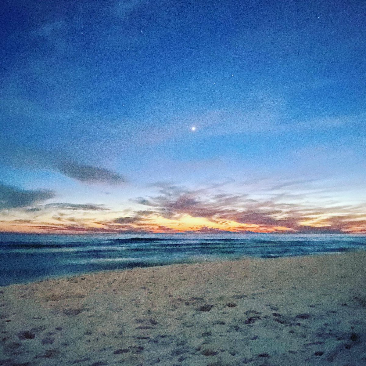 SBuckner77's tweet photo. We came...we saw...we were in awe! God is so Cool! #TheStar #GodsSplendor https://t.co/wgjCTkQVQC
