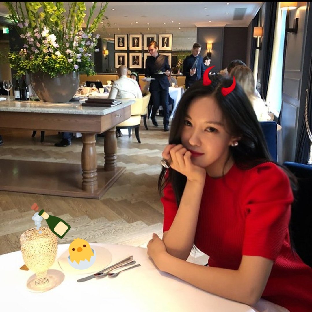 Memory191109P's tweet photo. "The best and most beautiful things in the world can't be seen or even touched - they must be felt with the heart." 💙❤️🧡💚
💫 Christmas is beside me and January is cominggg🎄❄️luv all
💓 #Hyomin #Jiyeon #Eunjung #Qri #티아라 #큐리 #은정 #효민 #지연 💓💓 #marrychristmas 🎅🎄 https://t.co/5ozQAi5BCf