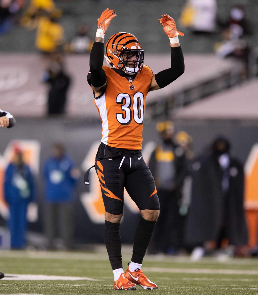 Bengals's tweet photo. 🗣 CAN WE GET A WHO DEY!? https://t.co/G1pwtGG6QI