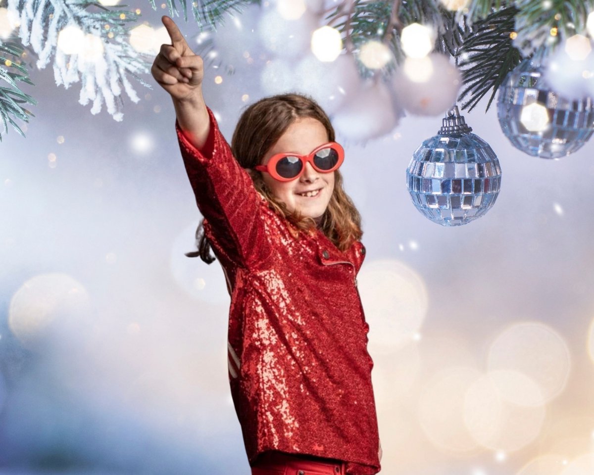magicdelivered's tweet photo. The only way to make this Christmas bearable is to create absolute chaos.  We're convinced.  

Hear us out as to why breaking Christmas might be key to helping your kids through this season in our newest blog post --> https://t.co/RV8fUzZVnL https://t.co/hdNtyUIWHF