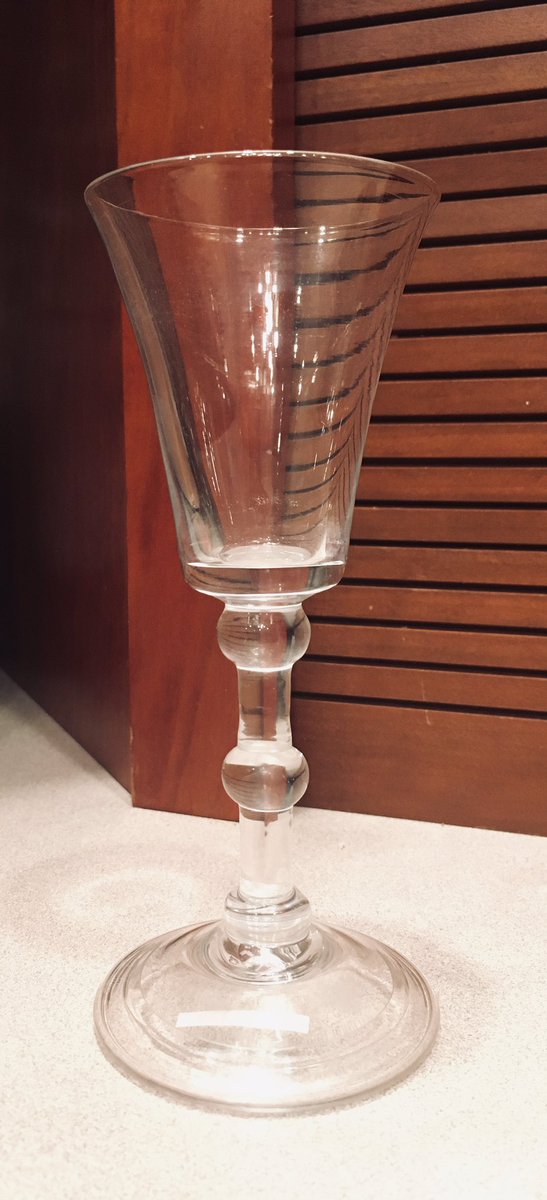 10MinDQ's tweet photo. #IOurlander rewind Episode 106 #TheGarrisonCommander look at these beautiful wine glasses...I do not have to imagine much for I own a whisky glass in a smaller version. But remember, one must always protect the Clairet! https://t.co/R4FHcp8FsZ