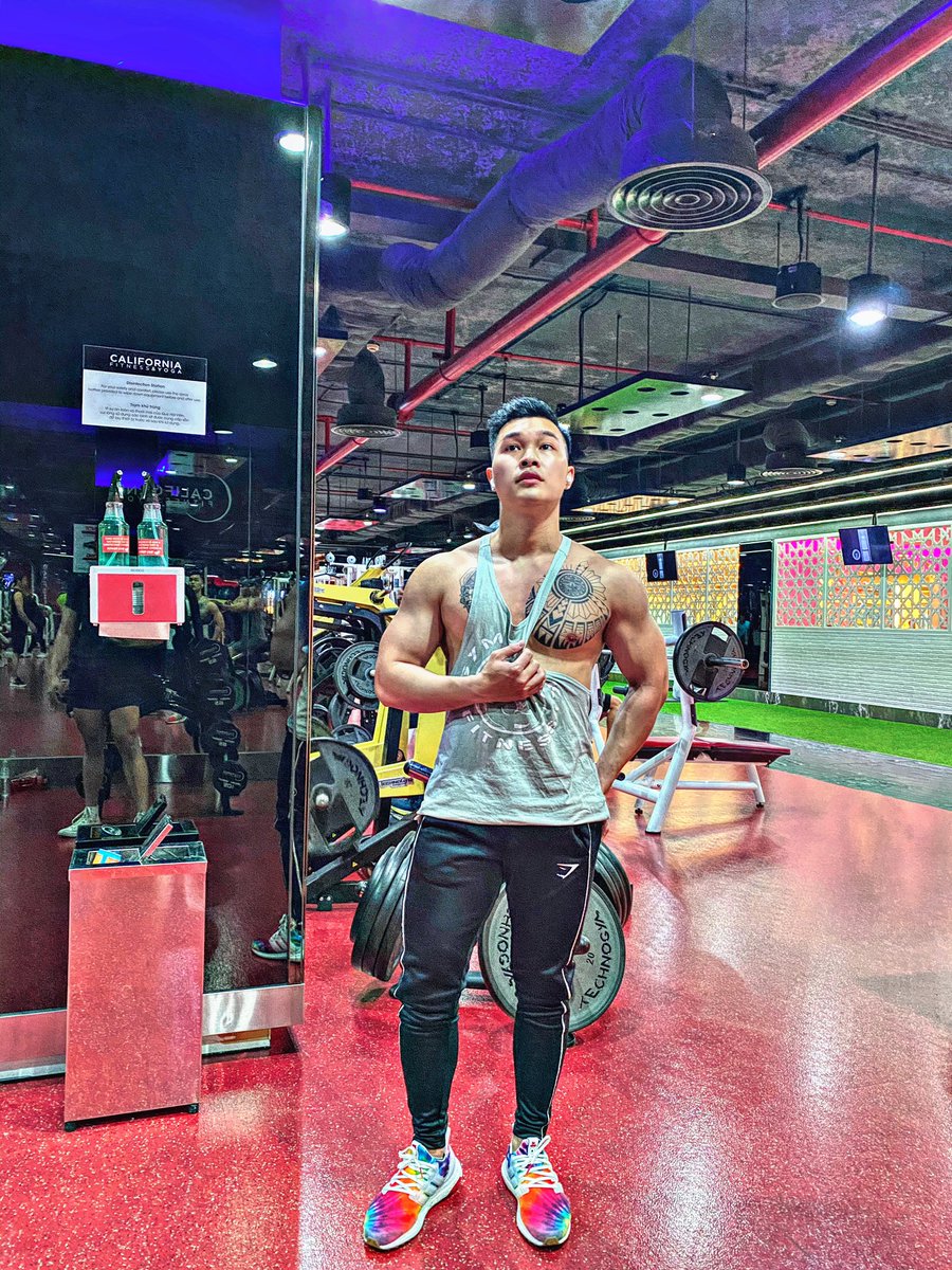 IronManFitnes's tweet photo. Anh có cục  xương cứng sẽ làm cục cưng sướng https://t.co/ELJnEh3a9C