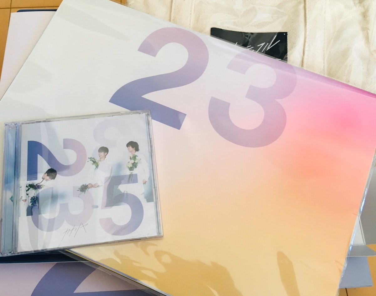 Aki めちゃめちゃ立派なのが届いたよー ˆoˆ 本当に豪華 結婚式の引出物みたい ジャケ写がもう結婚式 って感じでキュート News カナリヤ 通販盤 ビューティフル チンチャうまっか