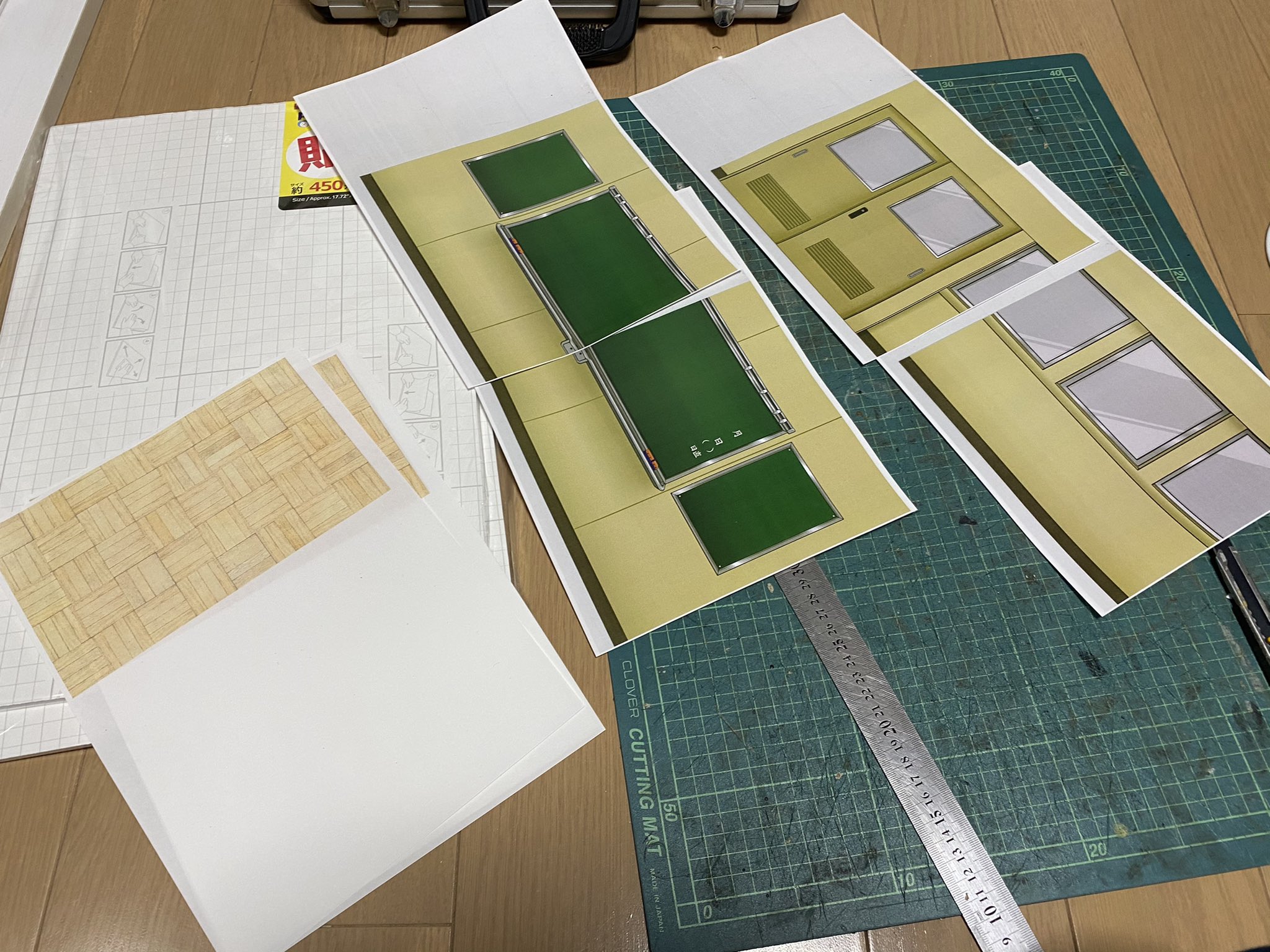 エイジ ダイソーに貼れるボードというのが売ってたので試しに買って教室セットを作ってみました キャンドゥ の背景ボードや無料dlできる壁紙なんかを拡大コピーして貼っても面白そうですね T Co O77yzzeivp Twitter