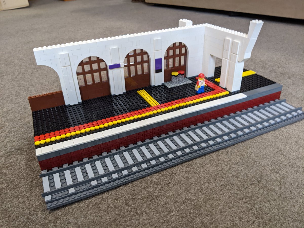 End-of-year Lockdown Lego update! I've essentially finished the frontage and worked my way across to the platforms and tracks. I've also made a first attempt at a VLocity (with a slightly older livery).