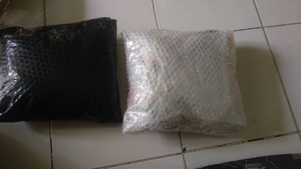 RED_LINE_209's tweet photo. Emping melinjo siap kirim luar kota, pengiriman dari jakarta. Area jakarta bisa COD. Pemesanan cus langsung DM. Insya Allah amanah.
@apri_adi08 @Iwa_Kusuma @maman1965 @kokokdirgantoro @senncoin @ridwanhr @lentera @Gus_Arifin @iBayem @ranggavega @picoez @edi_akhiles @citogog https://t.co/QpGDQHGbSB