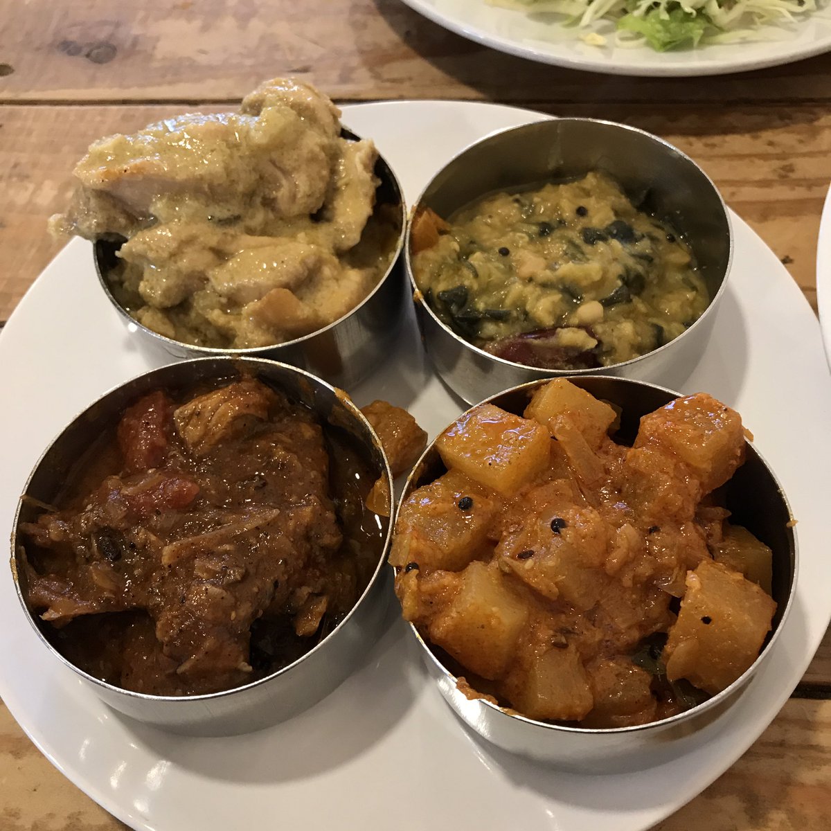 ট ইট র ぢん カレーバイキングランチ カレー4種類 ライス ナン サラダ スイーツ1種全て食べ放題 1100円 ヴェヌス 錦糸町 眼科の定期検診終わりからのランチは何故かヴェヌス率高いです 支払いはpaypayです ランチ 食べ放題 錦糸町 昼ごはん