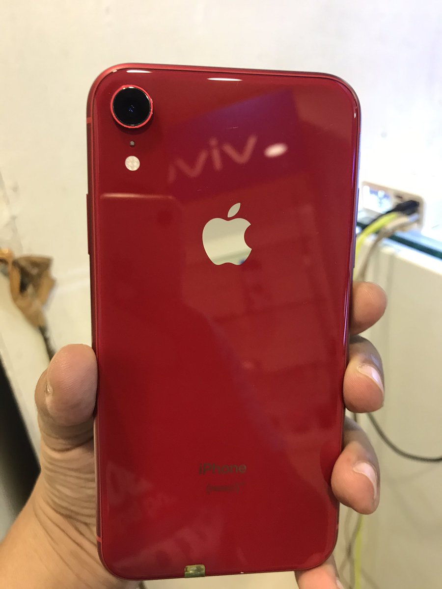 vai_goalkeeper's tweet photo. jual iphone XR red 64gb dual on  #Apple #iphoneXR #iPhonePraSempre https://t.co/8MOIlZZ7M8