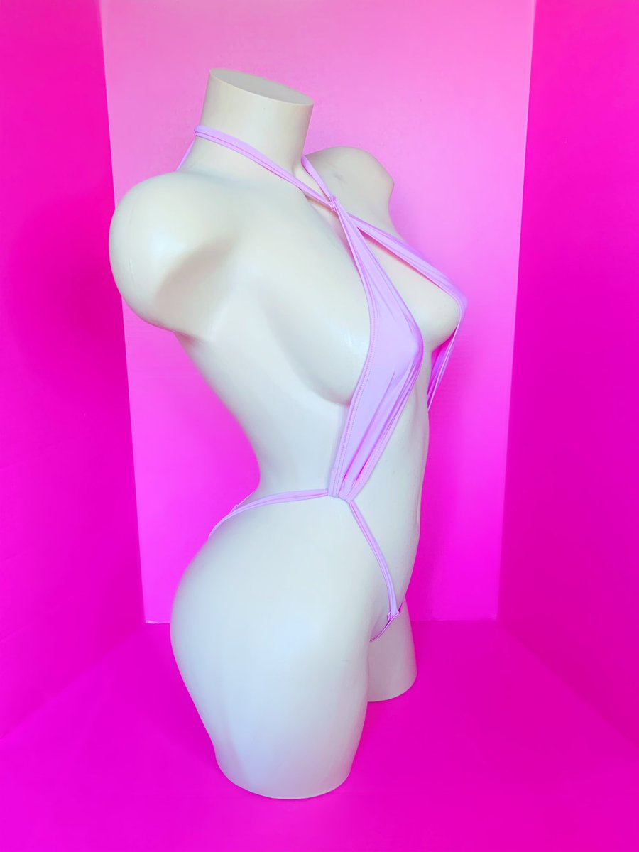 ShopBadBunny's tweet photo. 💰 https://t.co/U7ABasteEk 💰
💎Tons of inventory being added to our site💎 https://t.co/VzRDyphwvy
