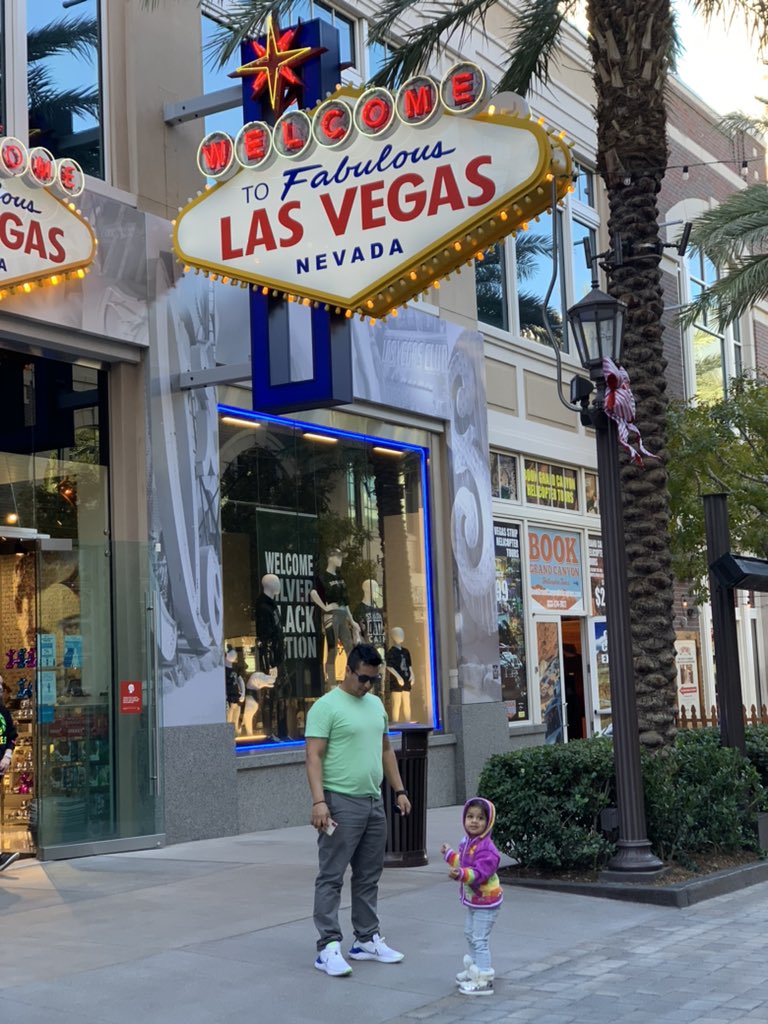 AnaRuizTravel's tweet photo. Las Vegas con niños ⤵️

Te contamos todo desde las historias de nuestro IG https://t.co/8z4DgIfqht https://t.co/eGPRMFWDlF