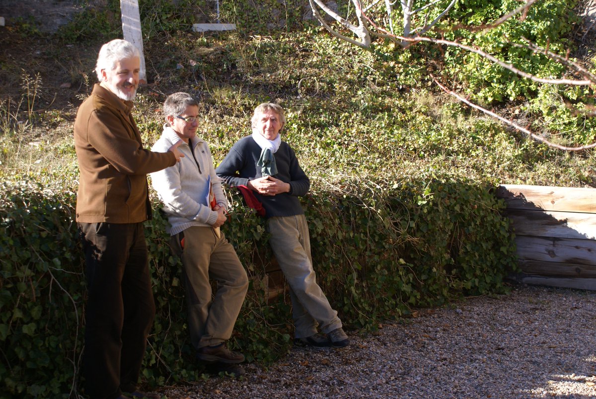 ArbresJGordi's tweet photo. Avui fa set anys d la presentació del llibre:"Natura i espiritualitat a Catalunya", al jardí de la Santa Cova de Montserrat i de la mà de J.M. Mallarach i en Vicenç Santamaria, monjo de Montserrat. Van assistir-hi molts  bons amics en un matí asolellat, molt agradable i silenciós https://t.co/DCIEpYoMrY