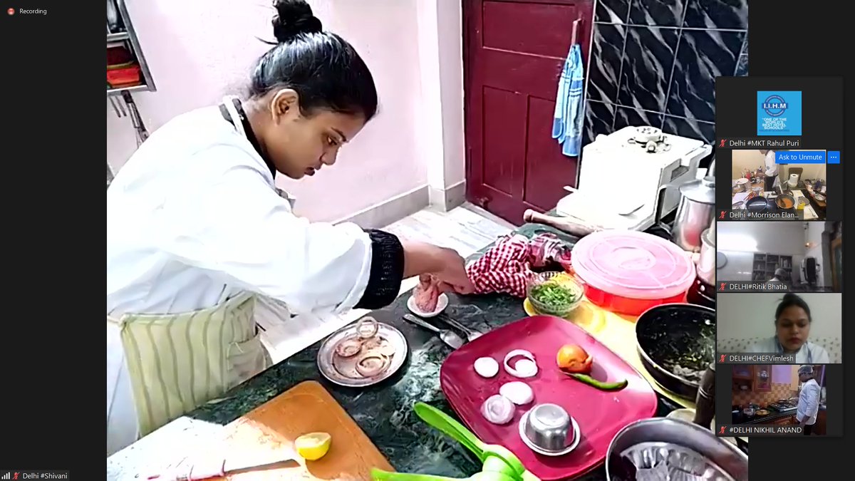 delhi_iihm's tweet photo. IIHM Super Chef 2020 Competition for 3rd Year students -India Qualifiers
Delhi cheftestants competing for the title of IIHM Super Chef
#IIHMVirtualSession @IIHMHOTELSCHOOL @subornobose @AADirIIHMDELHI  #iihmsuperchef2020 
#IIHMbest3years #Tuesdaymotivation #collegelife #culinary https://t.co/Z6L1VQmgT4