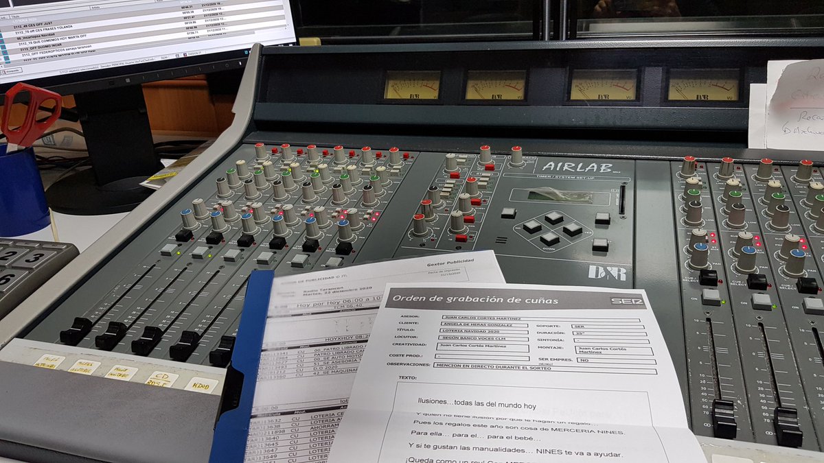 jccortesm's tweet photo. ▶️ Otro 22 de Diciembre haciendo #radio gracias al sorteo de la #LoteriaDeNavidad. Desde las 9 en @La_SER 📻 ¡Mucha suerte!⤵️ https://t.co/9vzxMH9qIt