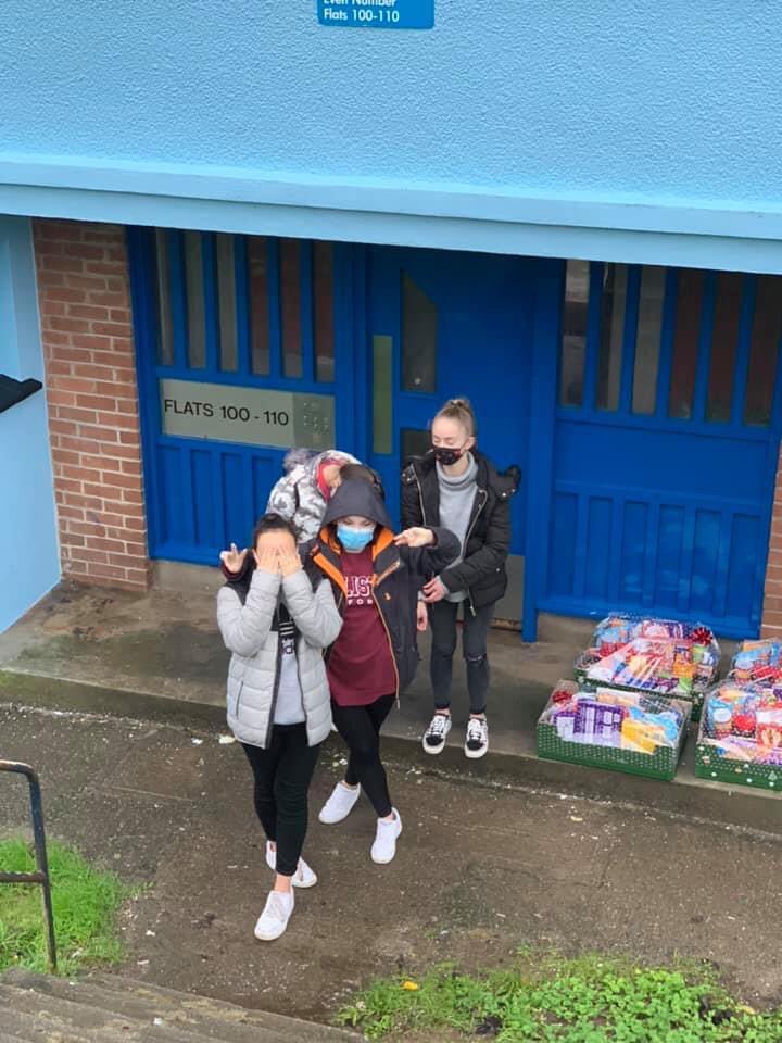 TamarView's tweet photo. Today we finished delivering the last of the food parcels with our Community Ambassadors. A total of 132 festive boxes for residents in #stbudeaux and #BarneBarton Thank you @PatPatel17 and  team. @ClarionFutures @WeAreLiveWest #iwillfund https://t.co/3btIfEYMkb