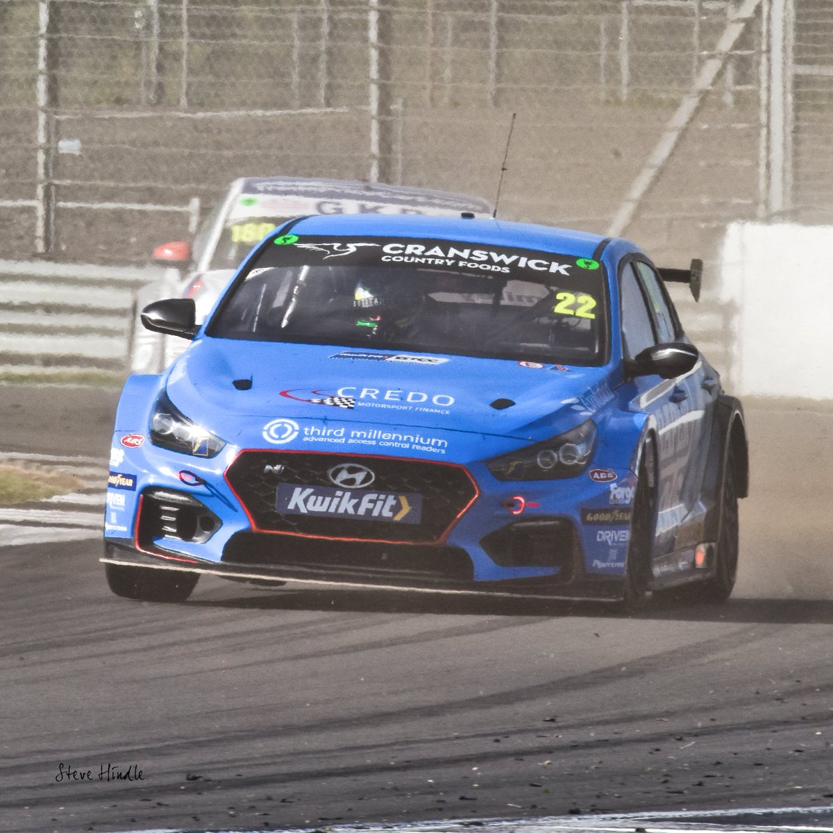 SteveHindle's tweet photo. #Advent22
It wasn't the easiest start to 2020 for #ChrisSmiley, losing his BTC seat when his budget fell short,but behind some clouds are bright blue skies and the move to #Excelr8Motorsport and the remarkable #Hyundaii30N was swiftly rewarded with the squad's first #BTCC podium https://t.co/cpm0ieJgJj