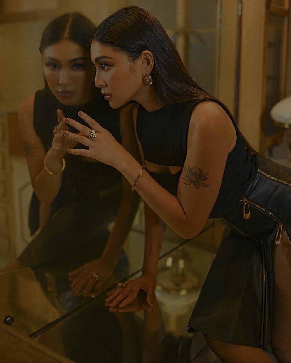jdn_always's tweet photo. #VersacePH x #NadineLustre

©lynalumno https://t.co/h59Xcofh7K