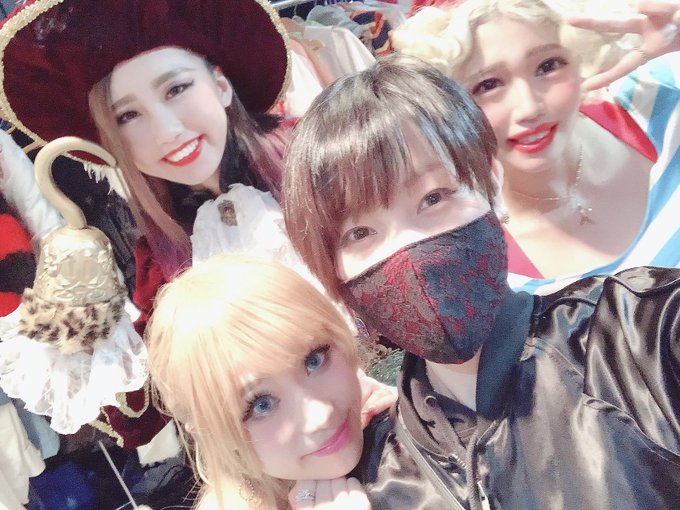 でぃ○にー行ってきました🤡❤️ https://t.co/U72agmPsvP