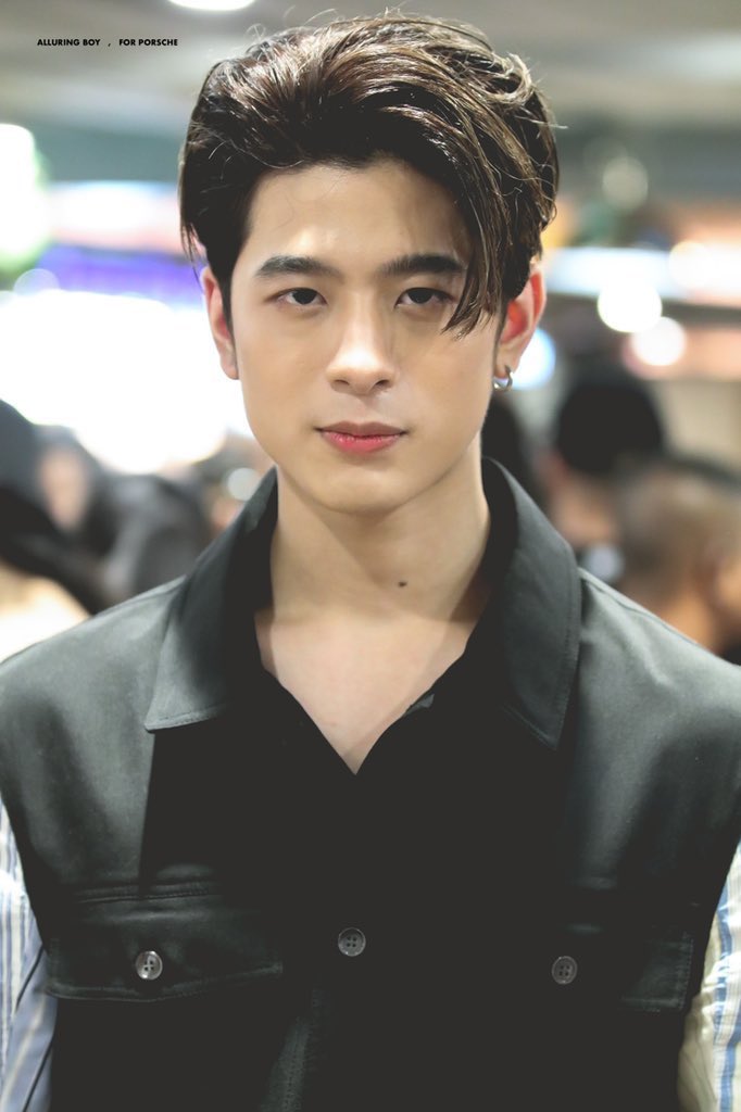 ยืมไอแพดน้องวาดหนึ่งกรุบ👍🏻