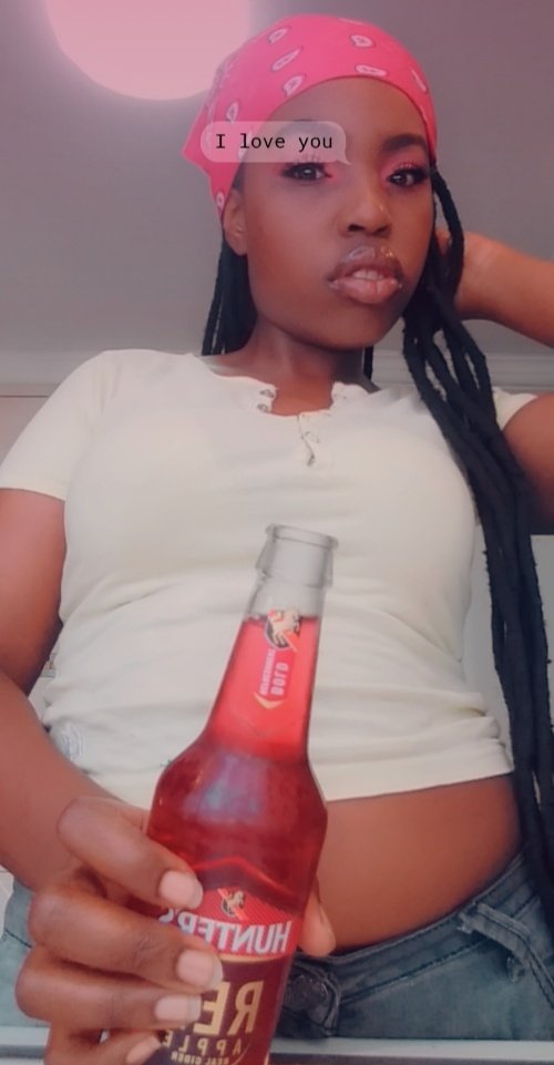 its_kellzm's tweet photo. Refreshes like nothing on Earth ♥️

#huntersredapple #HoldMyHunters @hunterscider #HuntersRefreshes https://t.co/NzJTJBDLvT