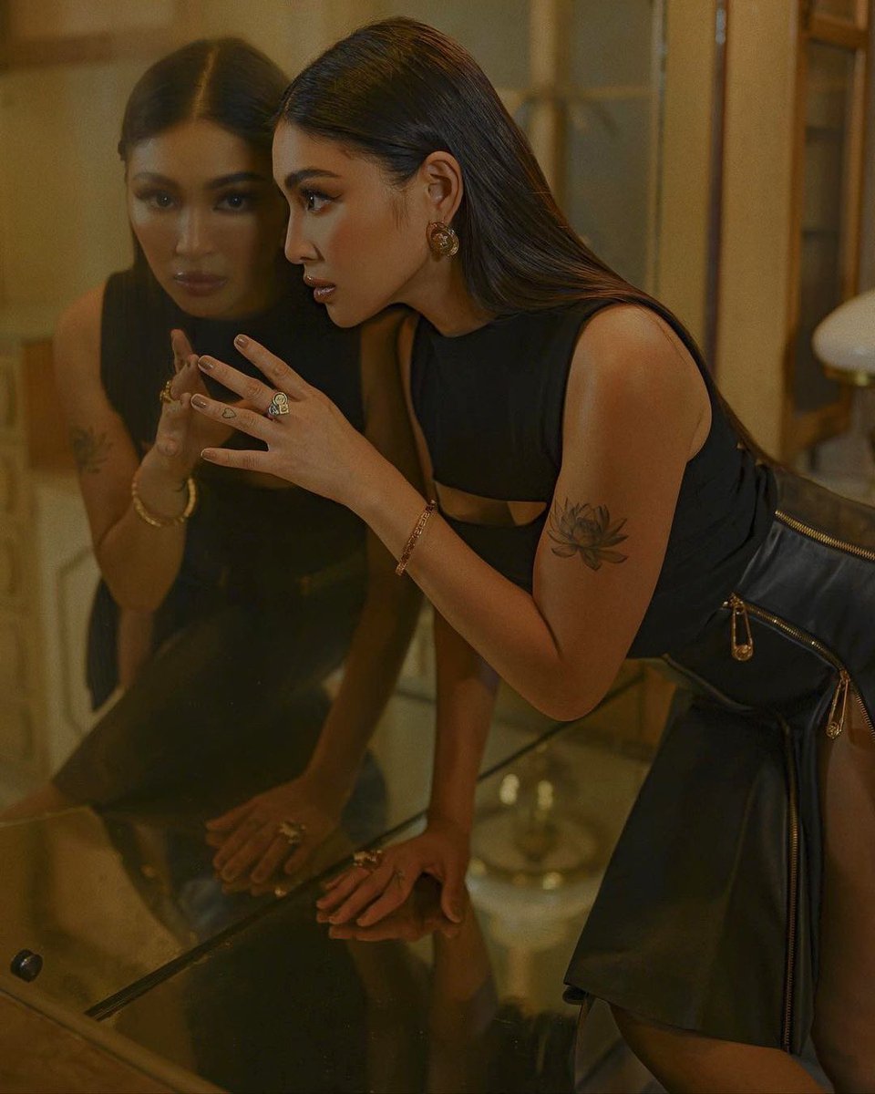 lustermood's tweet photo. Nadine Lustre x #VersacePH 🔥 https://t.co/kK59RpH2tq