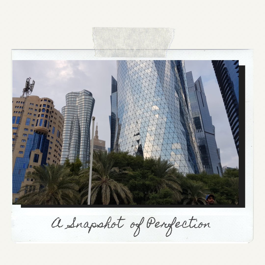 alsahabgroup's tweet photo. Our Corniche is a perfect blend of modern with nature- with a beautiful waterfront promenade lined with skyscrapers on one end and the horizon on the other! 🌴 🌊 
 #qatar #qatarcorniche #corniche #cityviews #cityscape #qatartourism #visitqatar https://t.co/ezuqMvqu2L