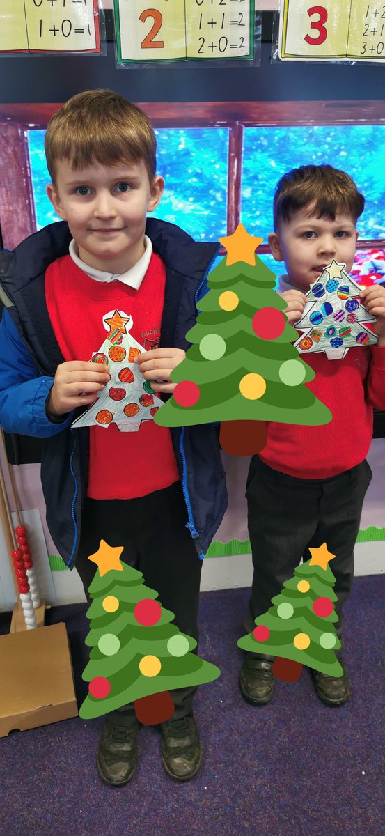 AuchinlochPrim1's tweet photo. Room 1 would like to wish everyone a very Merry Christmas. 🎄🎅⛄🎄 https://t.co/DZz7EDyhRe