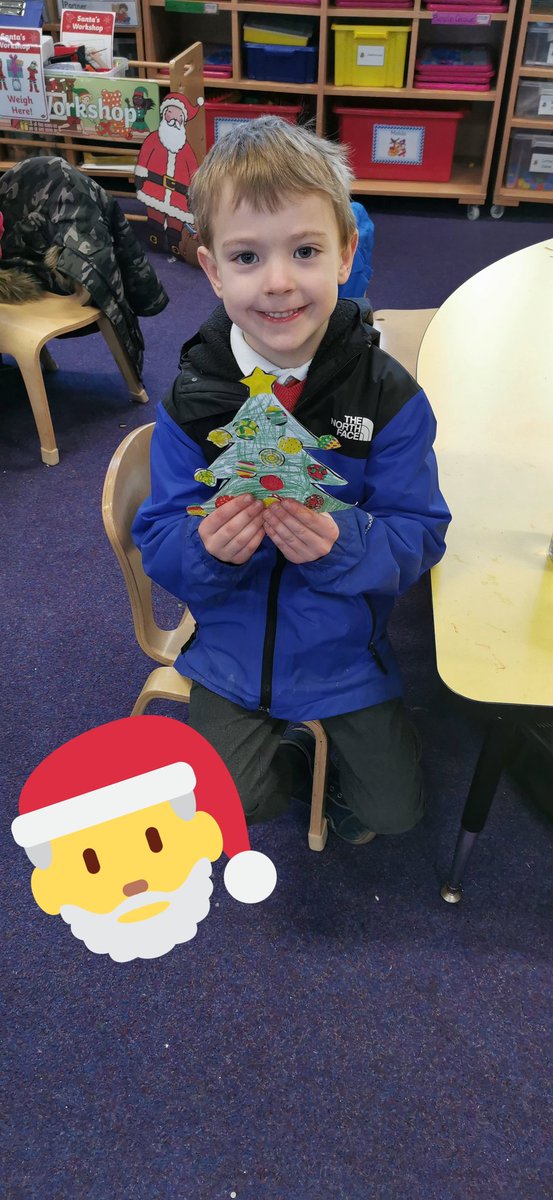 AuchinlochPrim1's tweet photo. Room 1 would like to wish everyone a very Merry Christmas. 🎄🎅⛄🎄 https://t.co/DZz7EDyhRe