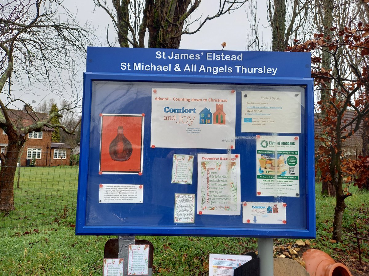 3parishes's tweet photo. #CountingdowntoChristmas
#noticeboardministry
#adventq
#comfortandjoy
@churchofengland 
@ekphillipsart 
@revdhannah
@3parishes
@CofEGuildford
@churchofengland
  “Then they opened their treasures and presented him with gifts of gold, frankincense and myrrh.” https://t.co/JGKXw7JUMf