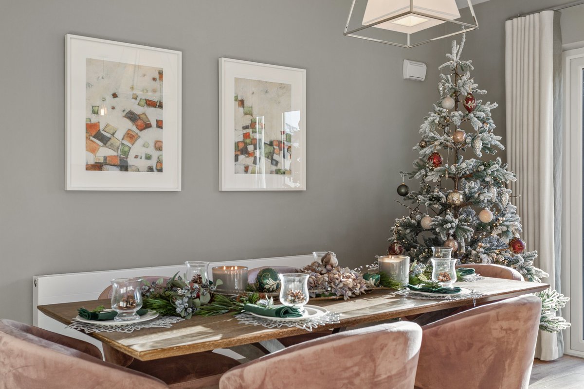 From all the team at D|RES Properties 

Merry Christmas &amp; Happy New Year!