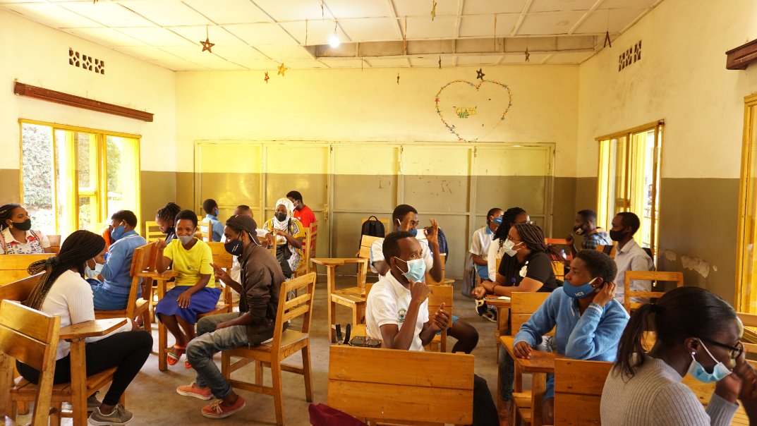 Abanyamakuru baje baturutse <a href="/RwandaMedia/">Rwanda Media HC</a>  bishimiye uburyo abana biga mu kigo cya HOUSE OF CHILDREN SCHOOL bazi neza ururimi rw’ amarenga.Abafite ubumuga n’abatabufite bose bavuga uru rurimi neza.<a href="/Radiorwanda_RBA/">RADIO RWANDA</a> <a href="/RadioRubavu/">Radio Rubavu 102FM&106.9FM</a> <a href="/ncpdrwanda/">NCPD Rwanda</a> <a href="/NUDOR_Rw/">NUDOR</a> <a href="/REBRwanda/">Rwanda Basic Education Board</a>