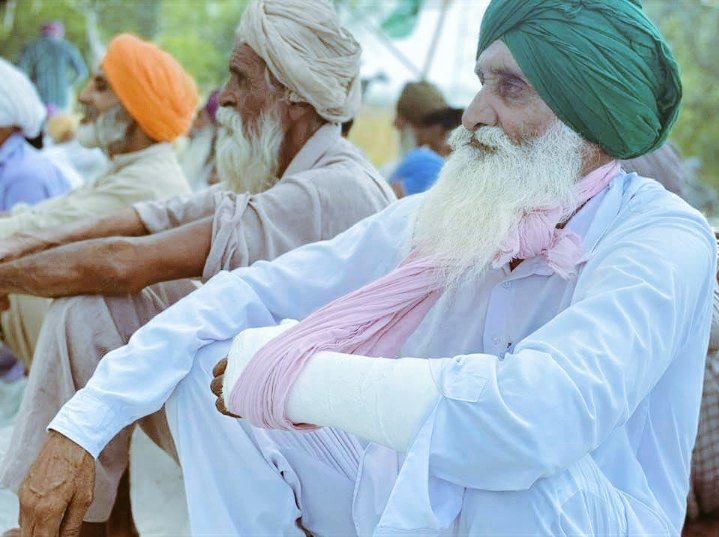 kisan_ekta_morc's tweet photo. Don't lose heart until you win, fight to the last 

#FarmersBeforeCorporations 
#FarmerBill2020 https://t.co/1ZsveGVVgw