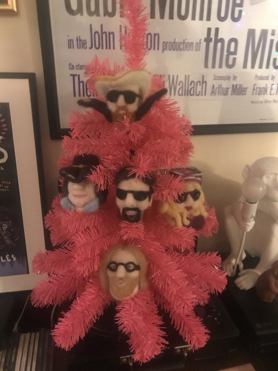 Deadbeats_Apos's tweet photo. We will be together this Christmas! 🤘 Well our furry gonks will. Here’s to nothing! #countdowntomeltdown 🎄 https://t.co/iXPVvdXdqc