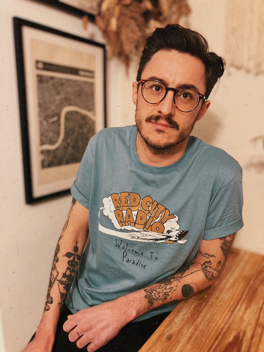 MarathonmannMUC's tweet photo. Kauft dieses Shirt (im @uncle_m_music Shop) - alle Einnahmen gehen an die @hardcore_help foundation ❤️ und die realisieren damit weiterhin mega schöne und wichtige Projekte! @redcityradio @purenoiserecs #solishirt #hardcorehelpfoundation https://t.co/bpp2iXXpkL