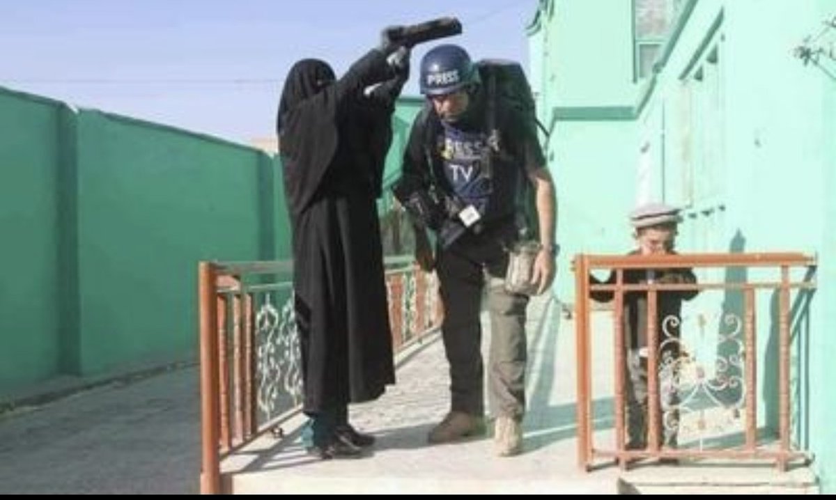 NooriShakeba's tweet image. فدراسیون بین المللی #خبرنگاران از دولت افغانستان بار دیگر خواست تا محافظ جان خبرنگاران بوده و بیشتر در تامین امنیت آنها توجه کنند
همچنین این فدراسیون قتل رحمت الله نیکزاد،خبرنگار در غزنی را که دوشنبه شب در بیرون از خانه خود به ضرب گلوله کشته شد،محکوم کرد
#EndImpunit