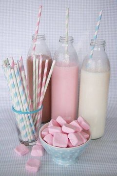 - refined carbs are low in fibre and digest very quickly, leaving you wanting for more. keeping carbs completely out of your diet for even a week can show really good results and even break a plateau !