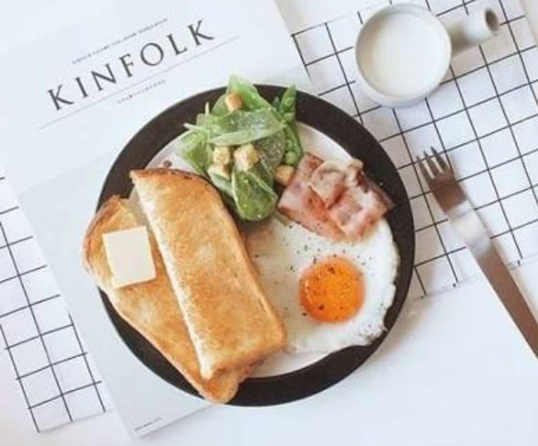 ❀ proteins and fibre. yes- in simple words to lose weight you need to end a day with a calorie deficit (500cals~) and the best way to do that is to have a diet surrounding proteins and fibre as they're very filling and are very low cal !