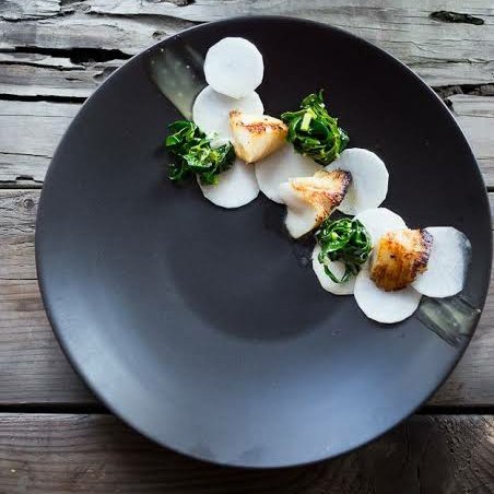 ❀ honeymoon phase/motivation- in the beginning when your ed just developed (or the start of a diet) you'll generally be losing lots of pounds week after week for a month(s) straight, that's because you have the motivation to lose weight if that makes sense.