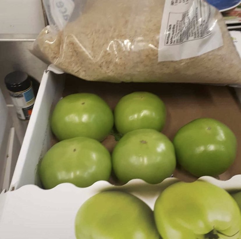 Vegans, we have your back! You get delicious holiday food too. The <a href="/seedsofhopeto/">Seeds of Hope Foundation</a> team is delighted to provide these vegan holiday meals for the #canadastrong #turkeydrive - thanks to the thoughtful person who funded them. 🙏🙏🙏 <a href="/mohamadfakih8/">Mohamad Fakih, C.M.</a> <a href="/nejsnave/">jennifer evans 🇵🇸🇱🇧🇨🇦</a>